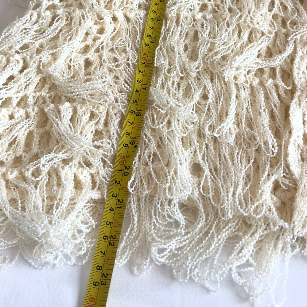 POL Bohemian Fringe Crochet Sweater - Picture 8 of 9
